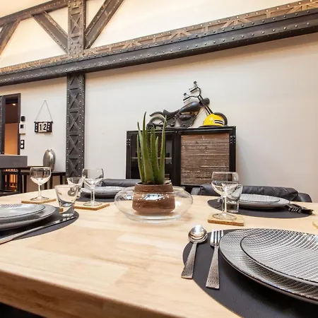 Oluxuxy49 - T3 De Prestige, Place Du Ralliement, 2eme 3eme Et 4eme Etage Sans Ascenseur Angers